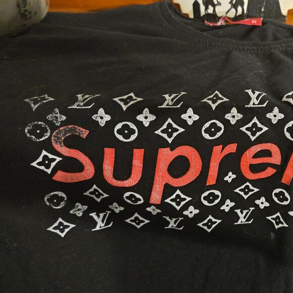 Supreme  like x LV-Inspired Tee – Black, Size M - Picture 4 of 5